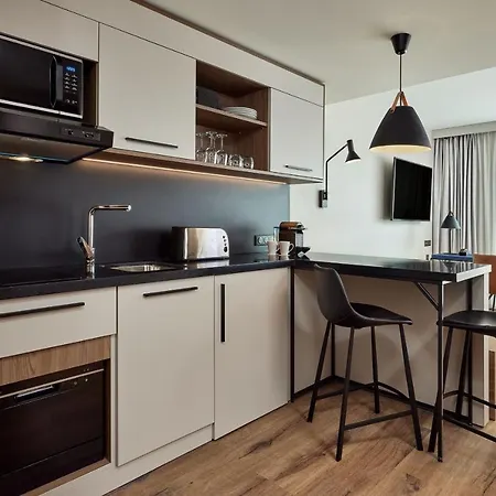 By Marriott Апарт-отель 4*