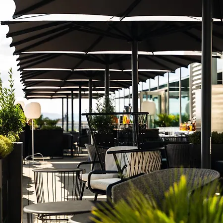 By Marriott 아파트호텔 4*
