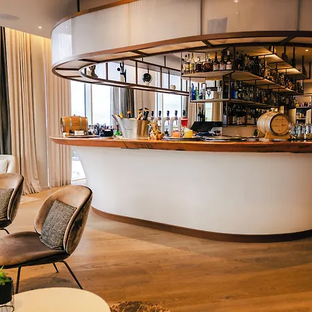 By Marriott Aparthotel 4*