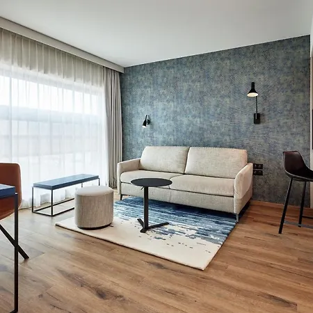 By Marriott Aparthotel Strasbourg